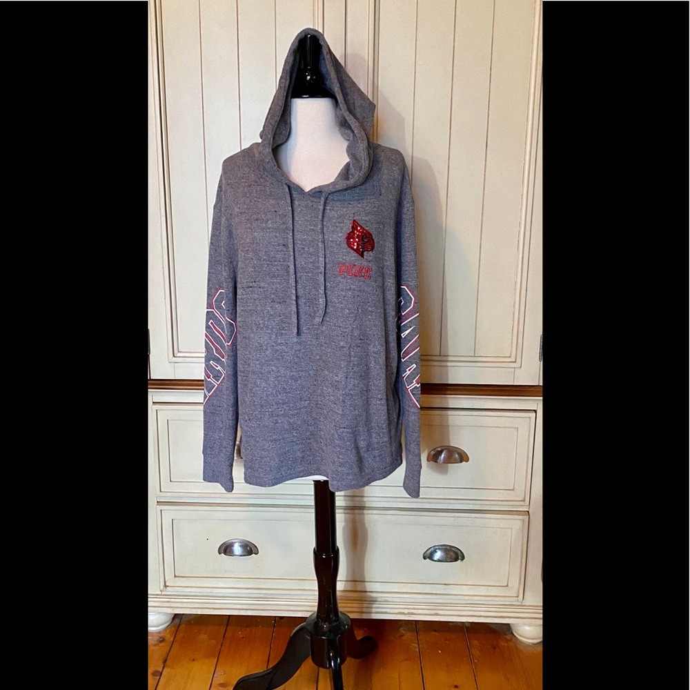♦️PINK VS Univ of Louisville Hooded Sweatshirt♦️